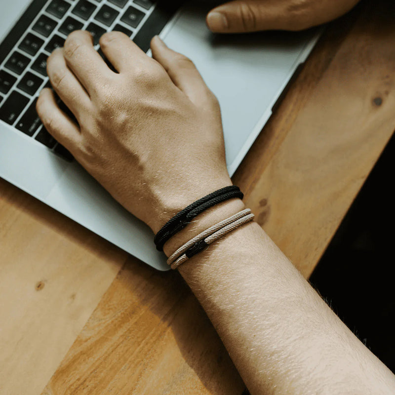 Eryon Black™ Bracelet